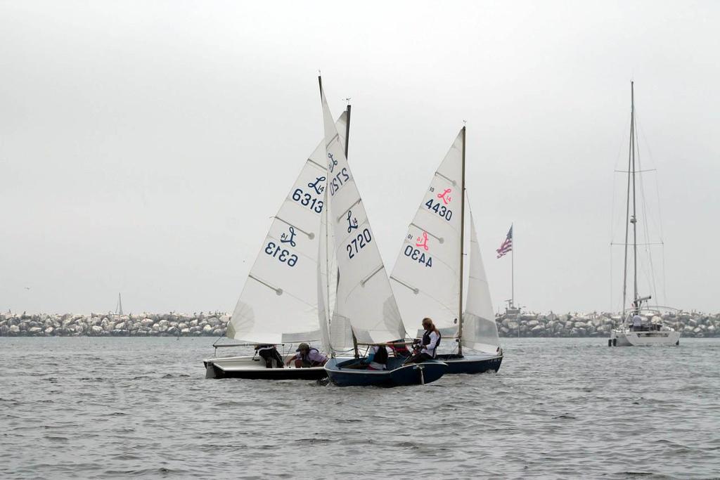 L14 traffic jam in the women’s race © Andy Kopetzky